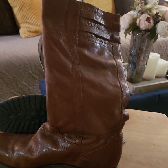 NWT Brown Riding Boot - Picture 3 of 4